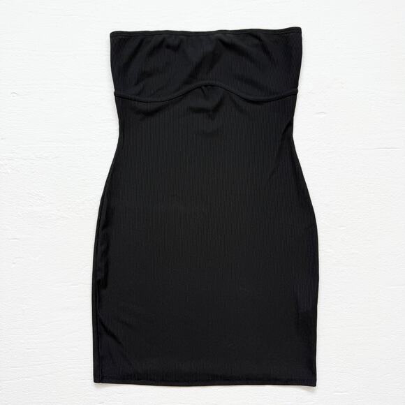 PrettyLittleThing Black Ribbed Strapless Bodycon Mini Dress, Size 4 - Picture 1 of 6